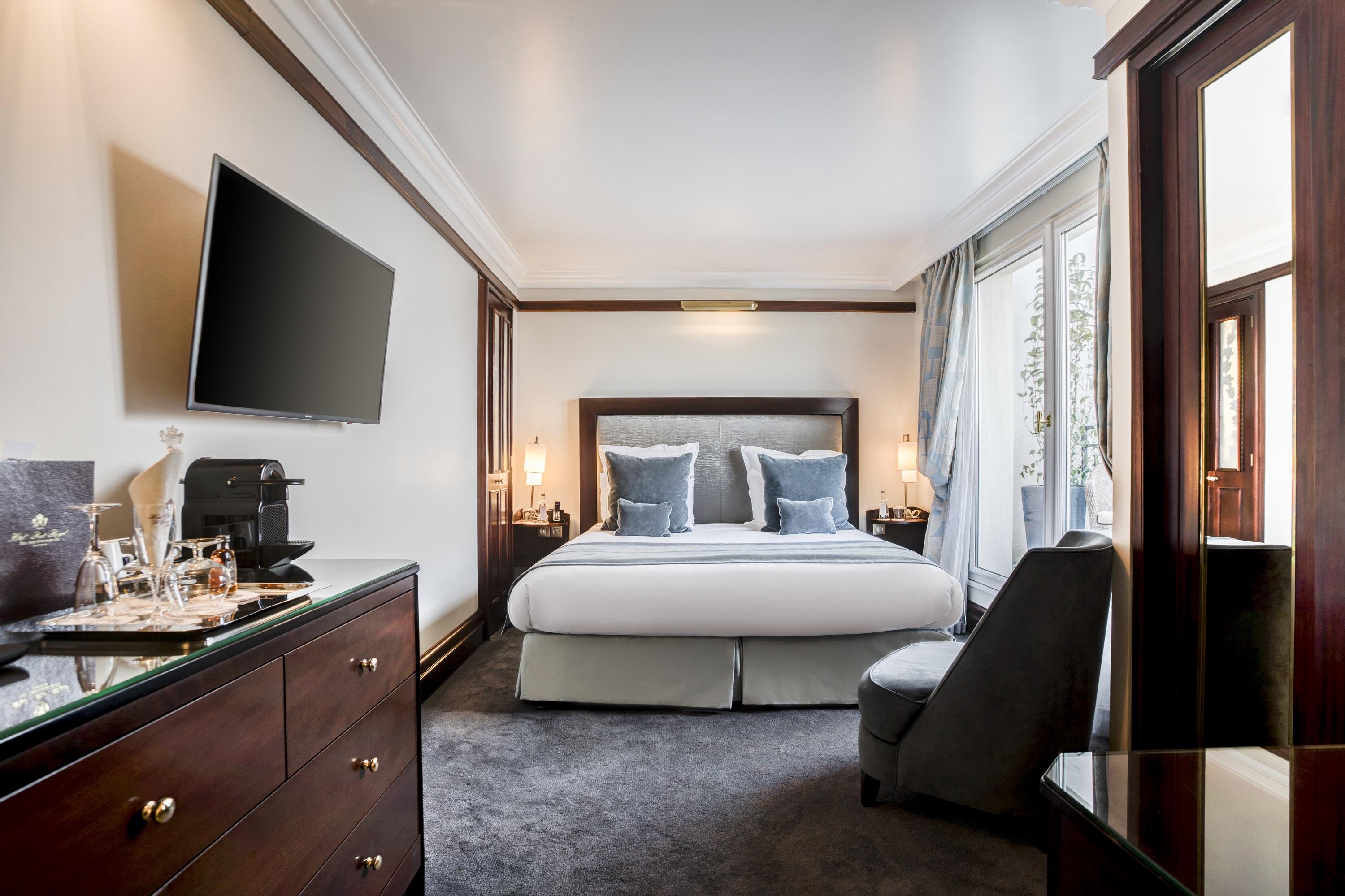 Hotel Pont Royal Παρίσι Εξωτερικό φωτογραφία A room at the hotel