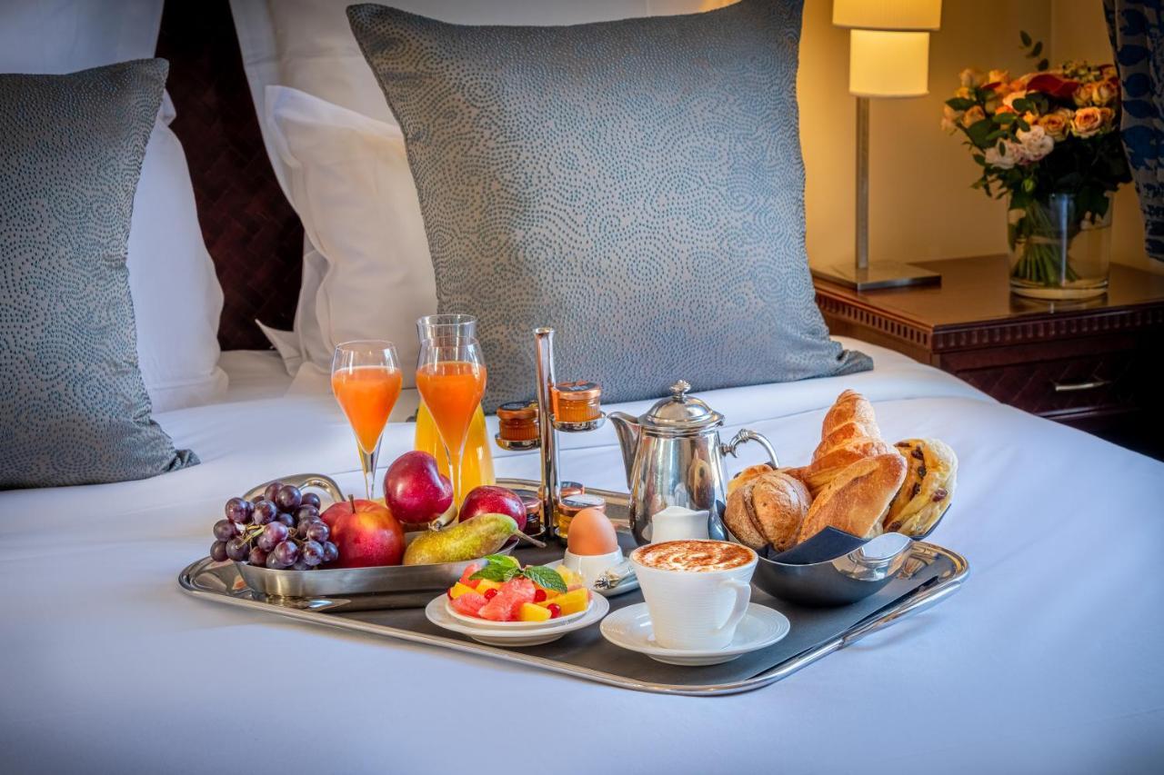 Hotel Pont Royal Παρίσι Εξωτερικό φωτογραφία Room service