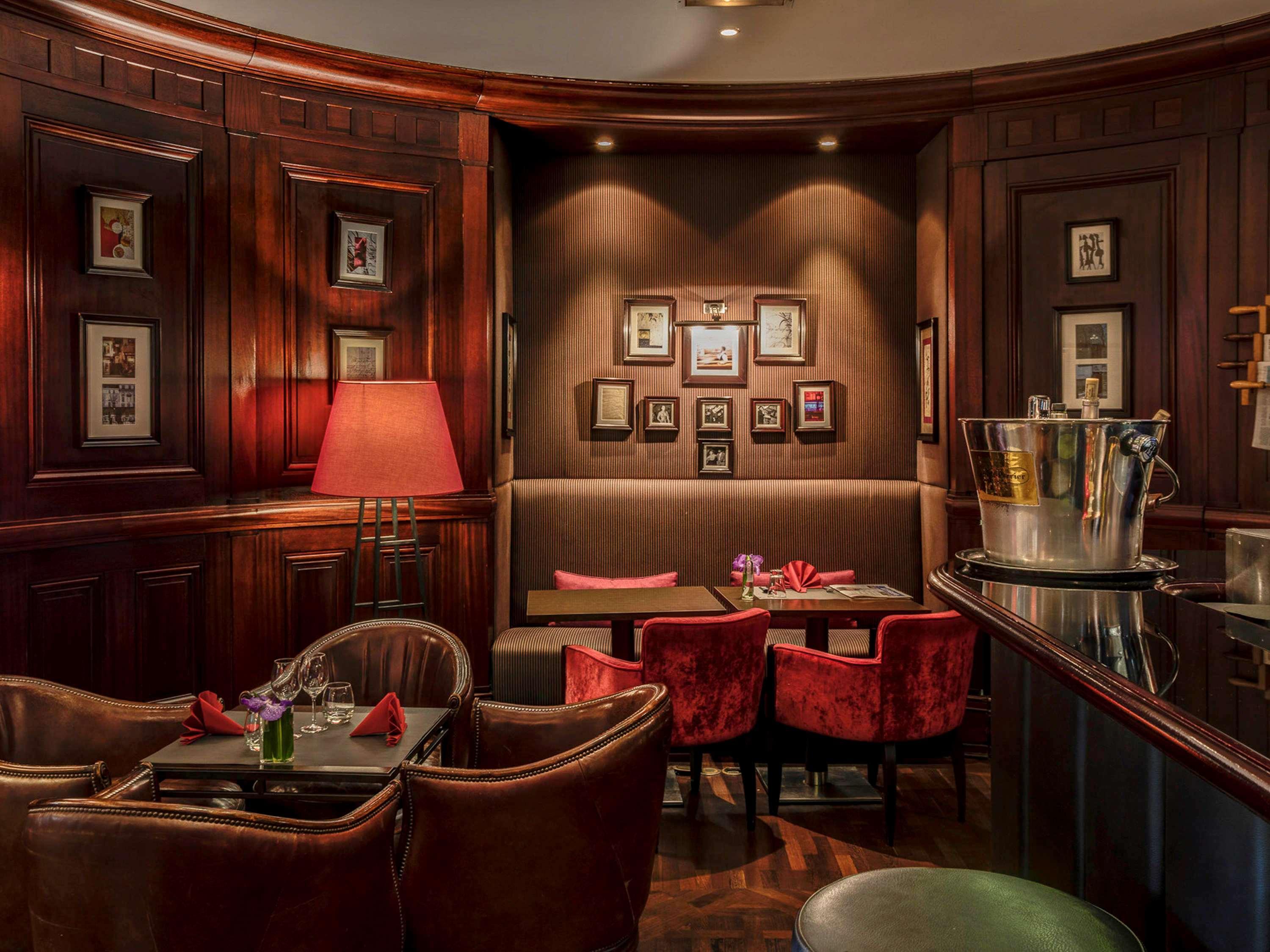 Hotel Pont Royal Παρίσι Εξωτερικό φωτογραφία The bar at the Ritz