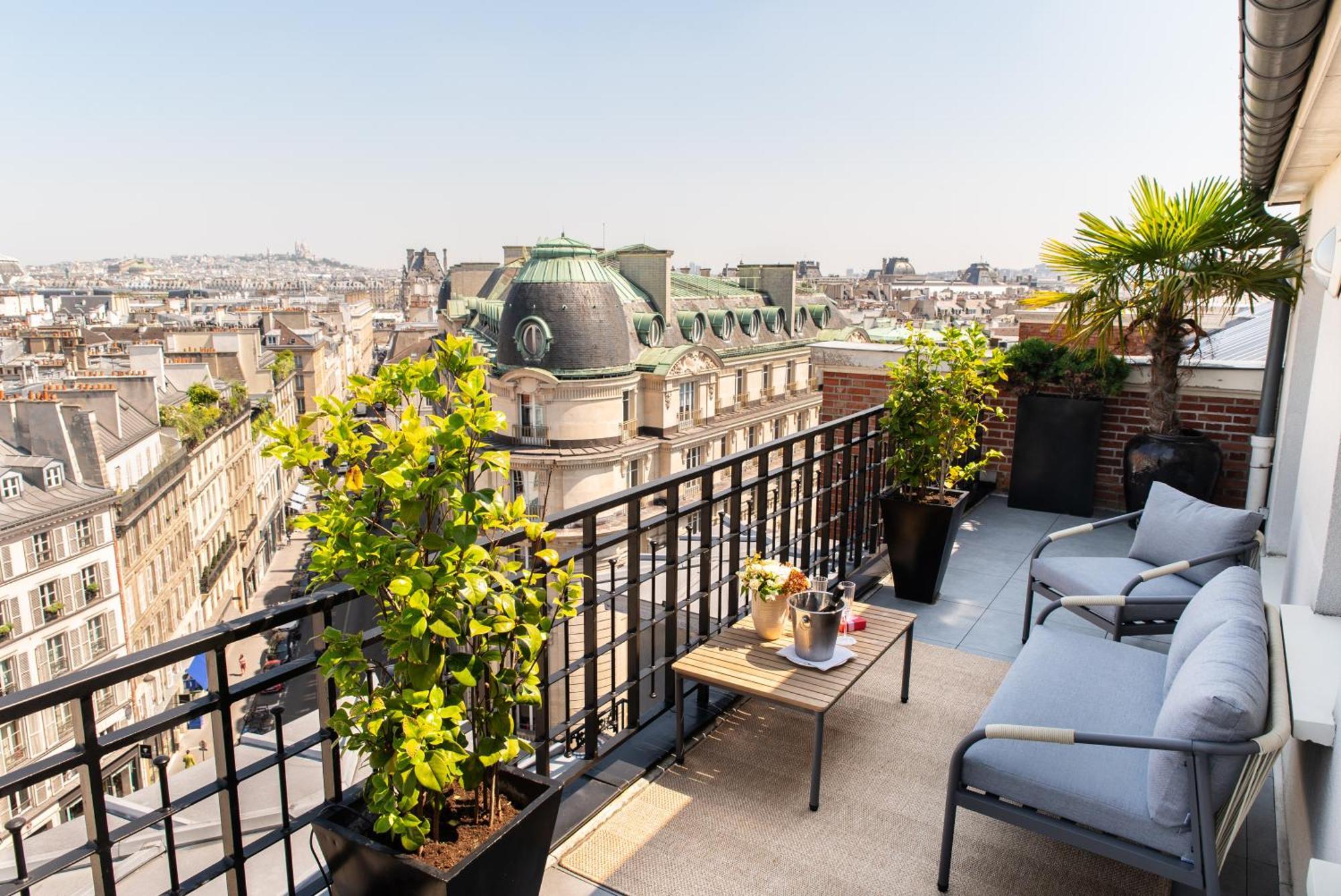 Hotel Pont Royal Παρίσι Εξωτερικό φωτογραφία A balcony in Paris